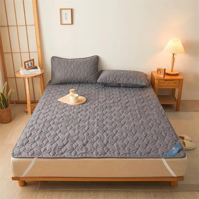 Protecteur de matelas imperméable – Housse de matelas respirante et silencieuse avec 4 sangles d'ang