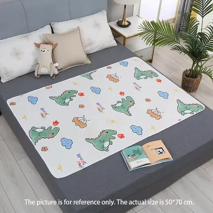HOMEFISH Protège-matelas lavable pour bébés et tout-petits, motif dessin animé mignon, protège-lit, 