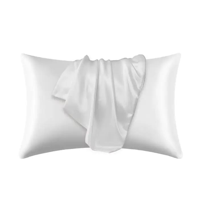 Taies d'oreiller blanches