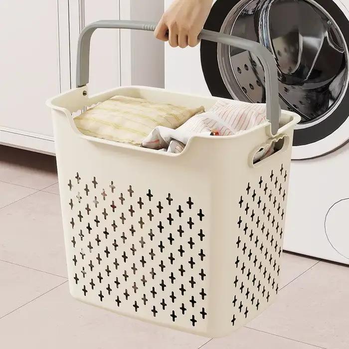 Panier à linge avec poignée