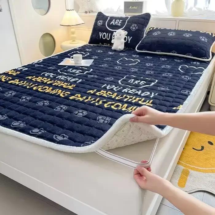 Surmatelas chaud housse de tapis de lit matelassé linge de lit en velours coussin de Protection de matelas à carreaux mатрасы Для Кроlukти (sans taie d'oreiller)