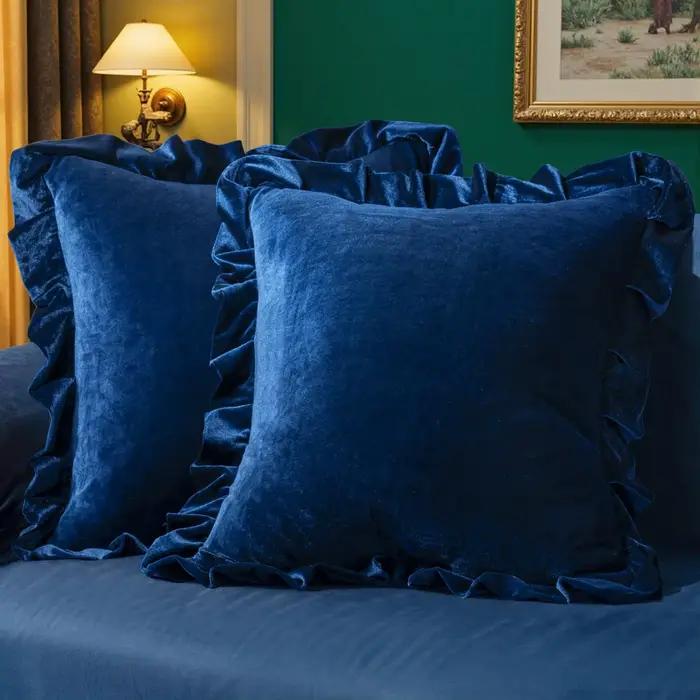 Housses de coussin en velours à volants