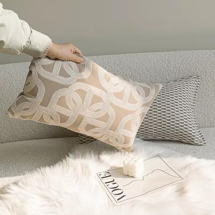 Housse de coussin lombaire en Jacquard crème française