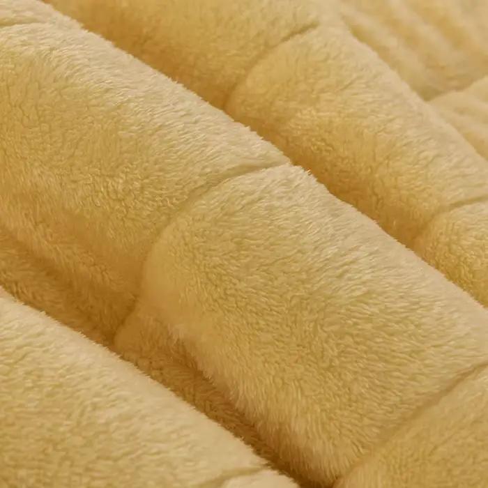 Couvertures d'hiver en velours de lait chaud épais à trois couches pour lit, couverture lestée douce et confortable pour dormir, jeter simple et Double en peluche