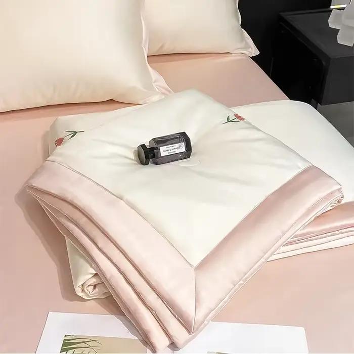 Couette brodée haut de gamme pour le printemps et l'été