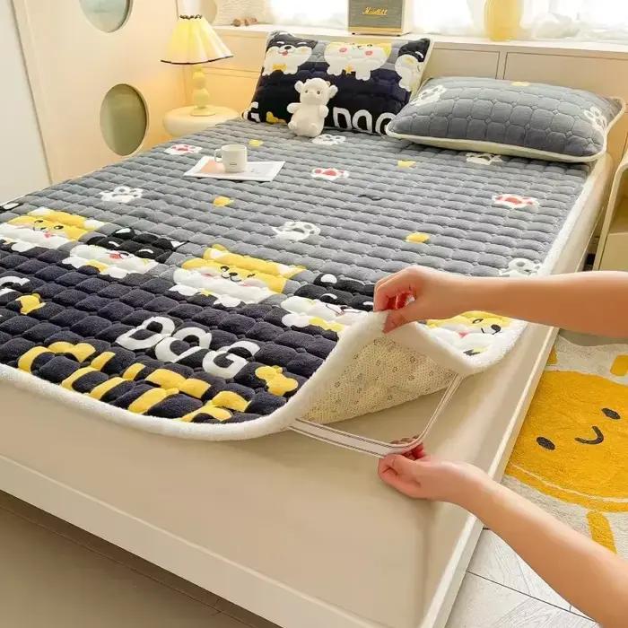 Surmatelas matelassé chaud en velours à carreaux