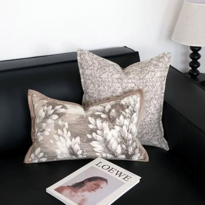 Housse de coussin texturée jacquard beige taupe neutre
