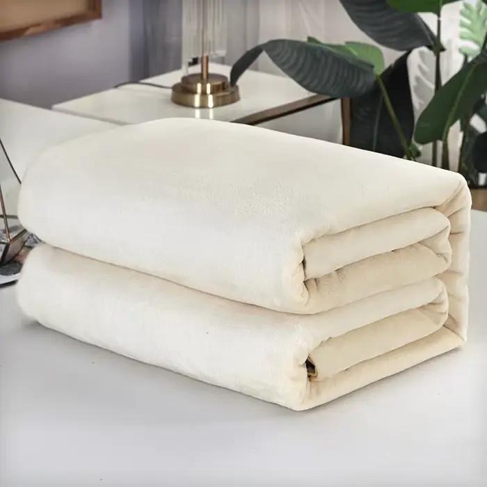 Nouvelle couleur unie ultra-doux épaissi nuage vison velours couverture Farai
