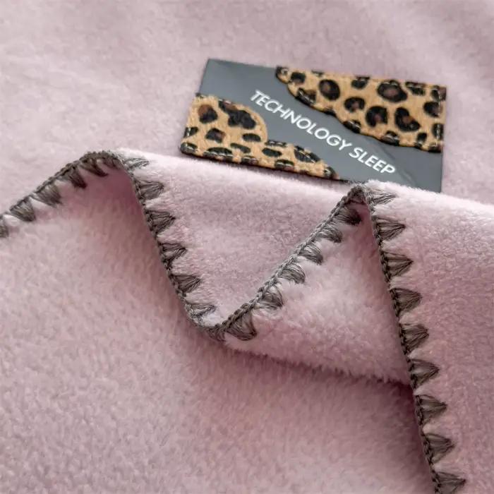 Couverture en polaire pelucheuse 4 saisons