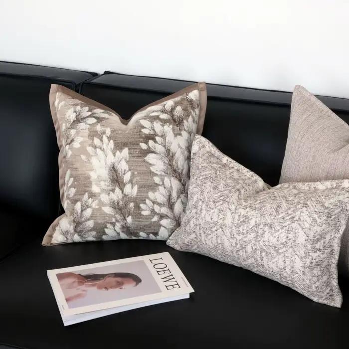 Housse de coussin texturée jacquard beige taupe neutre