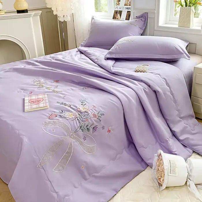 Couette d'été brodée de fleurs en coton lavé super doux