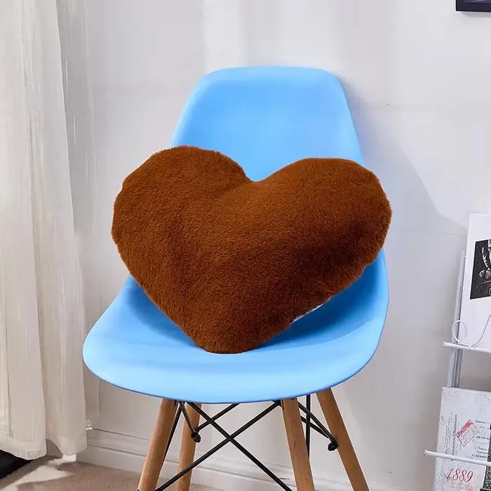 Housse de coussin en fausse fourrure de mouton