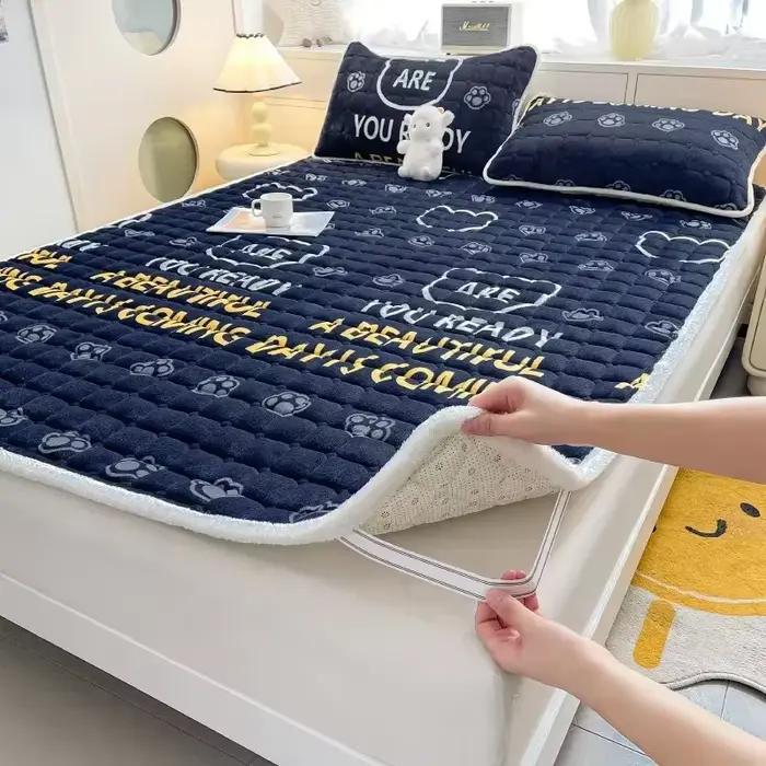 Surmatelas matelassé chaud en velours à carreaux