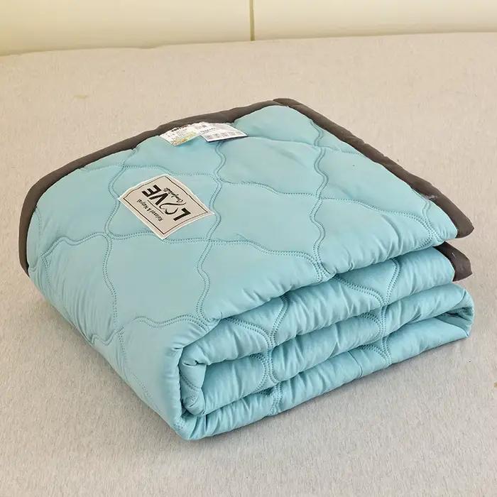 Couette d'été légère et respirante