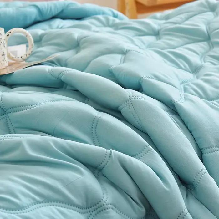 Couette d'été légère et respirante