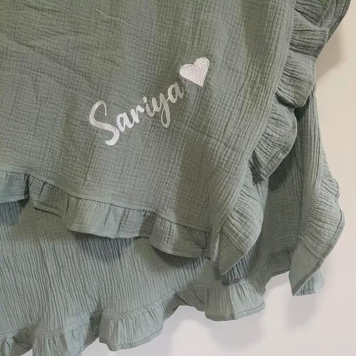 Couverture à Volants Personnalisée avec Nom de Bébé