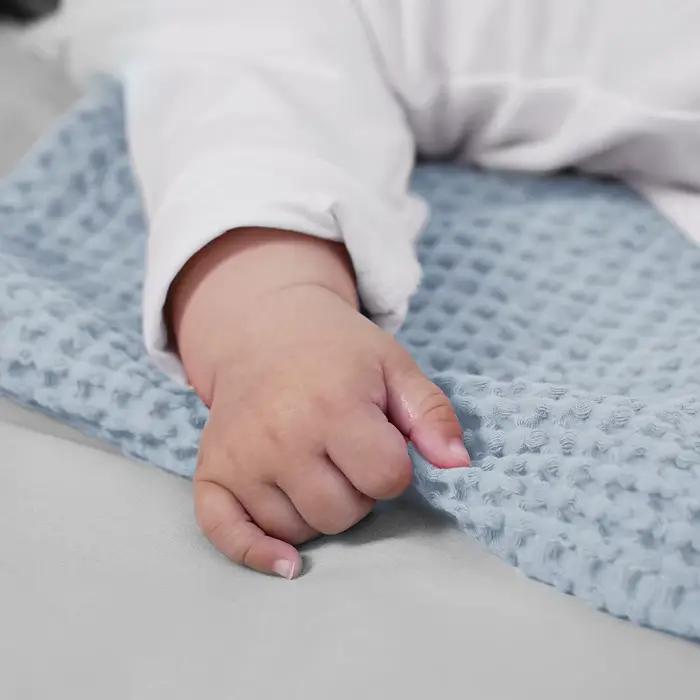 Couverture tissée gaufrée 100% coton pour bébé