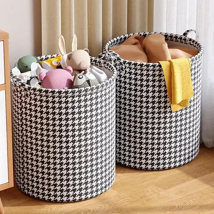Panier à linge avec poignées