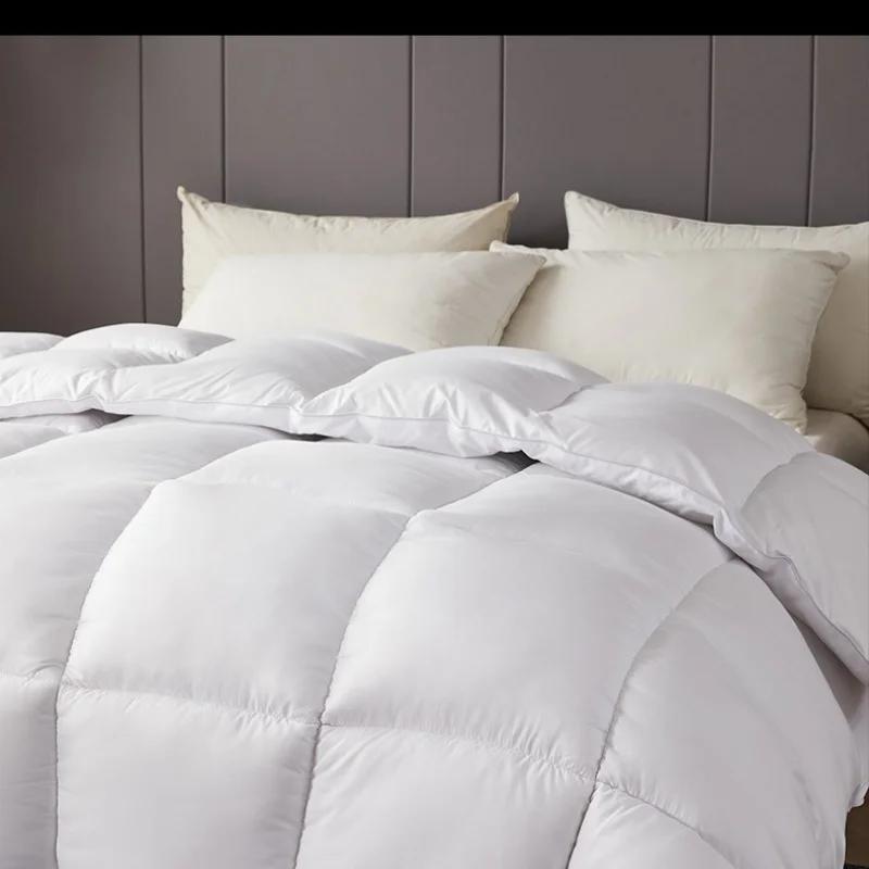 Couette douce et moelleuse pour quatre saisons, couverture matelassée épaisse, blanche, pour maison 