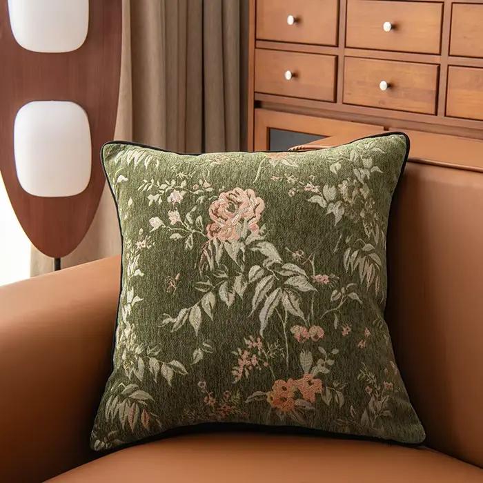 Housse de coussin de luxe française, motif floral vintage jacquard, avec bordure en velours à volant