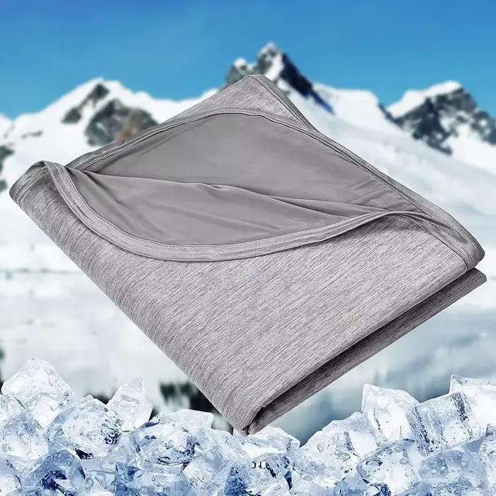 Couverture rafraîchissante d'été pour les personnes ayant chaud la nuit, couverture légère et fine p
