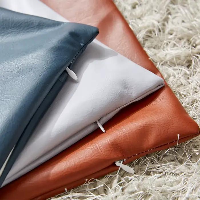 Housses de coussin en cuir PU blanc crème