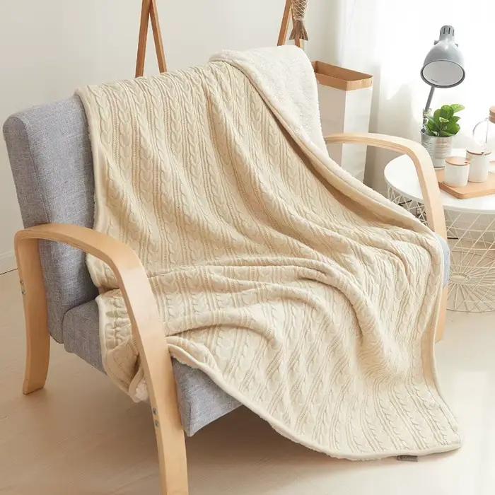 Couverture en tricot d'agneau Élnordique pour l'hiver