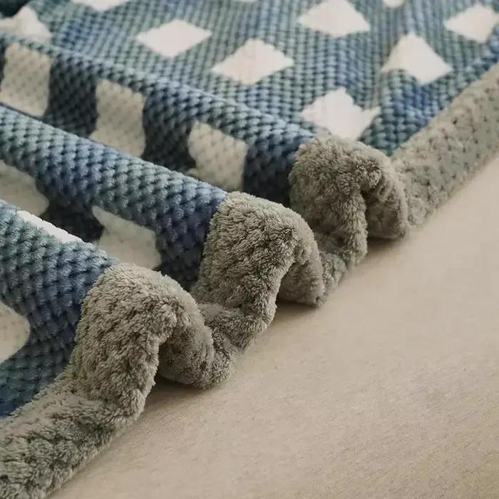 Couverture tricotée en fil de Chenille doux