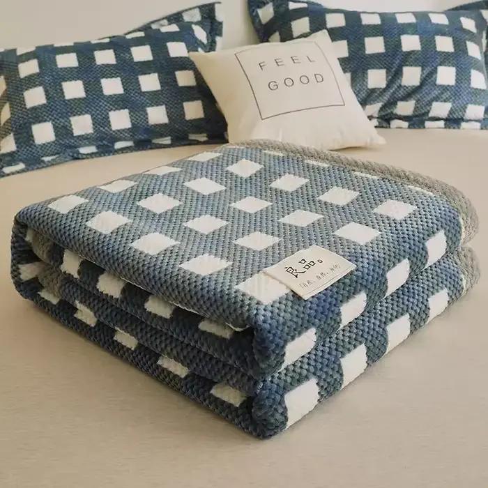 Couverture tricotée en fil de Chenille doux
