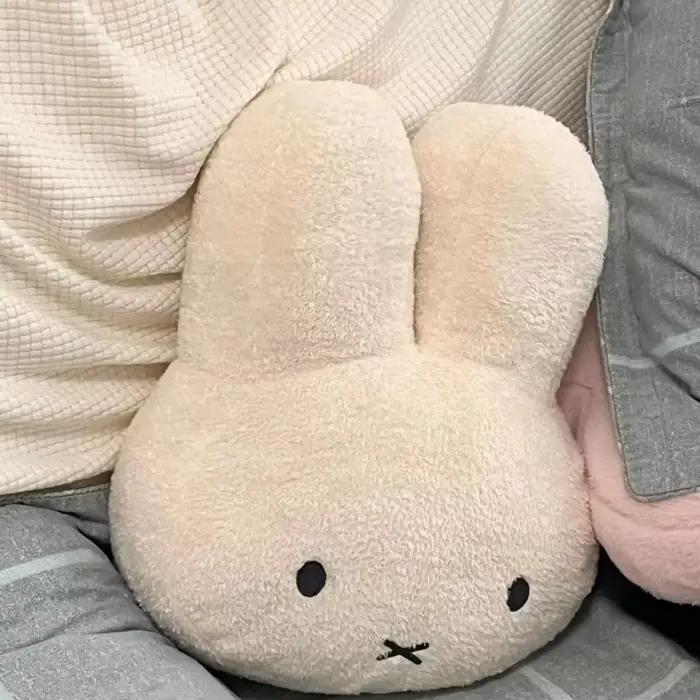Offre Spéciale : Peluche Miffy aux yeux noirs, adorable poupée, coussin de lit Kawaii, coussin de canapé doux et confortable, cadeau pour fille et garçon