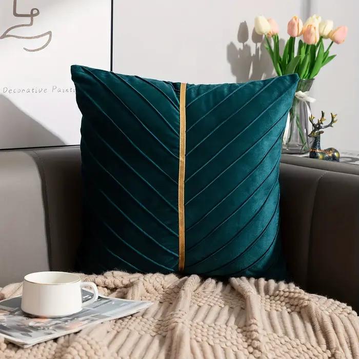 Housse de coussin carrée en velours doré gaufré