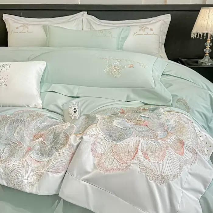 Parure de lit brodée en coton et polyester