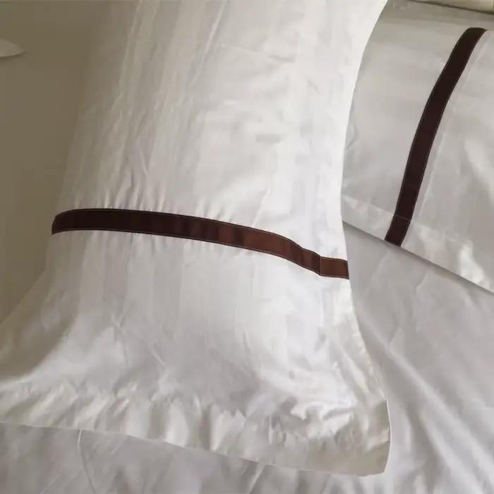 Taie d'oreiller d'hôtel 100% satin de coton blanc