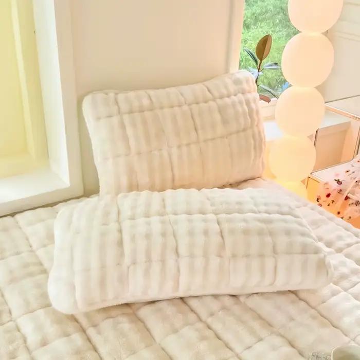 Taies d'oreiller modernes et minimalistes en peluche douce (sans insert) - Ensemble de 1 ou 2
